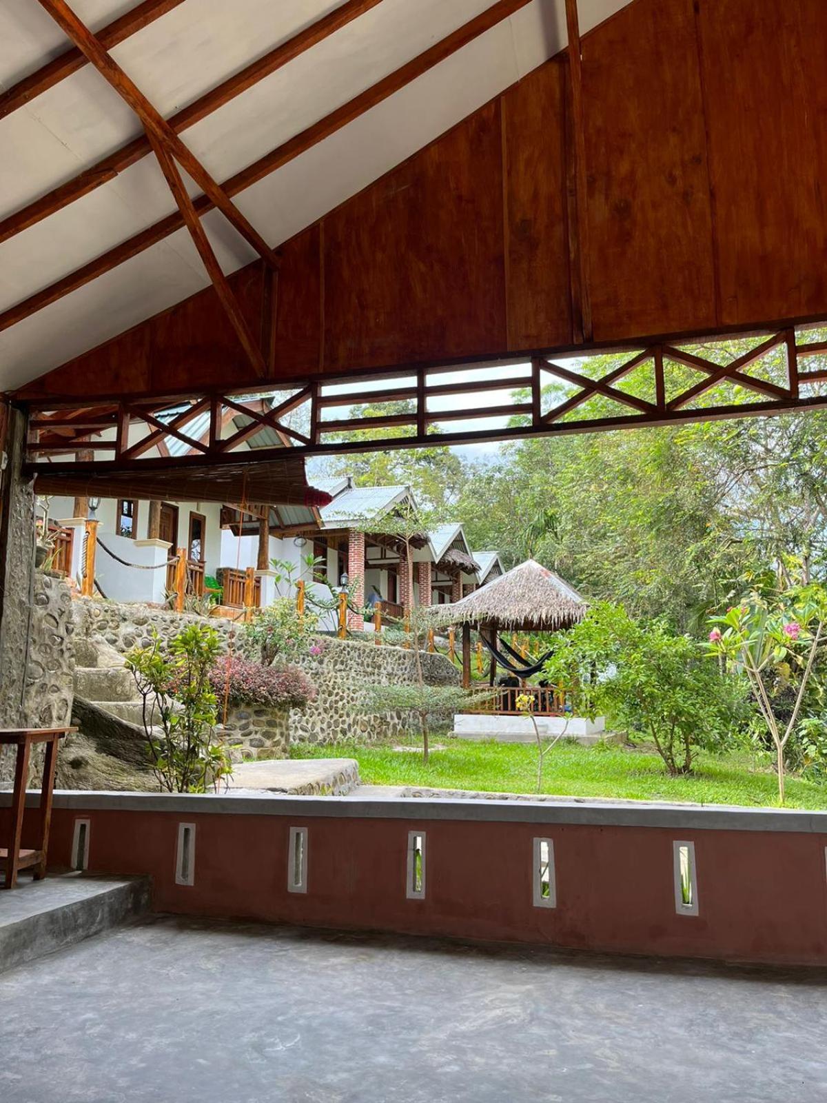 Asim Paris Guesthouse & Jungle Trekking Bukit Lawang Exterior foto