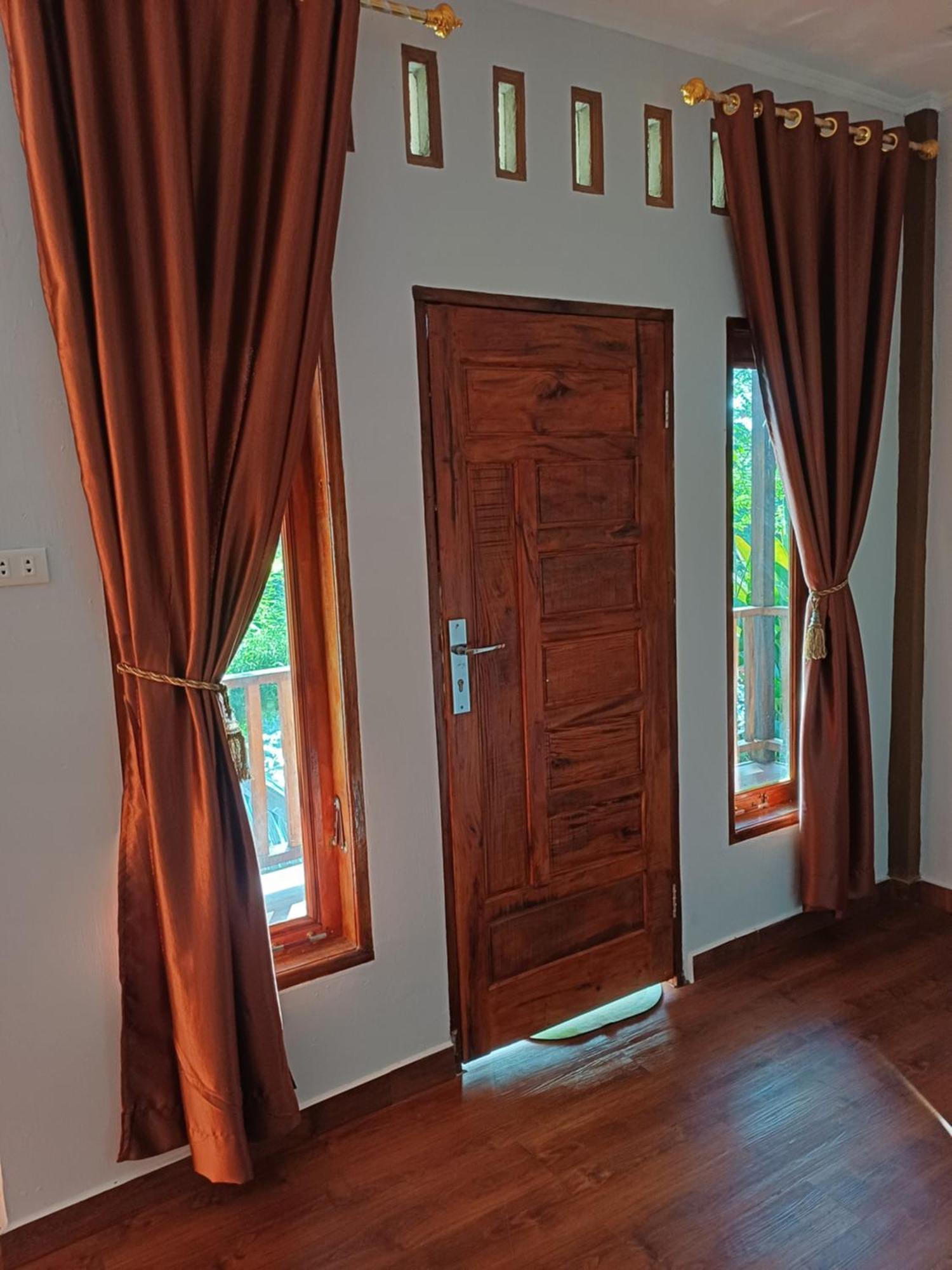 Asim Paris Guesthouse & Jungle Trekking Bukit Lawang Exterior foto
