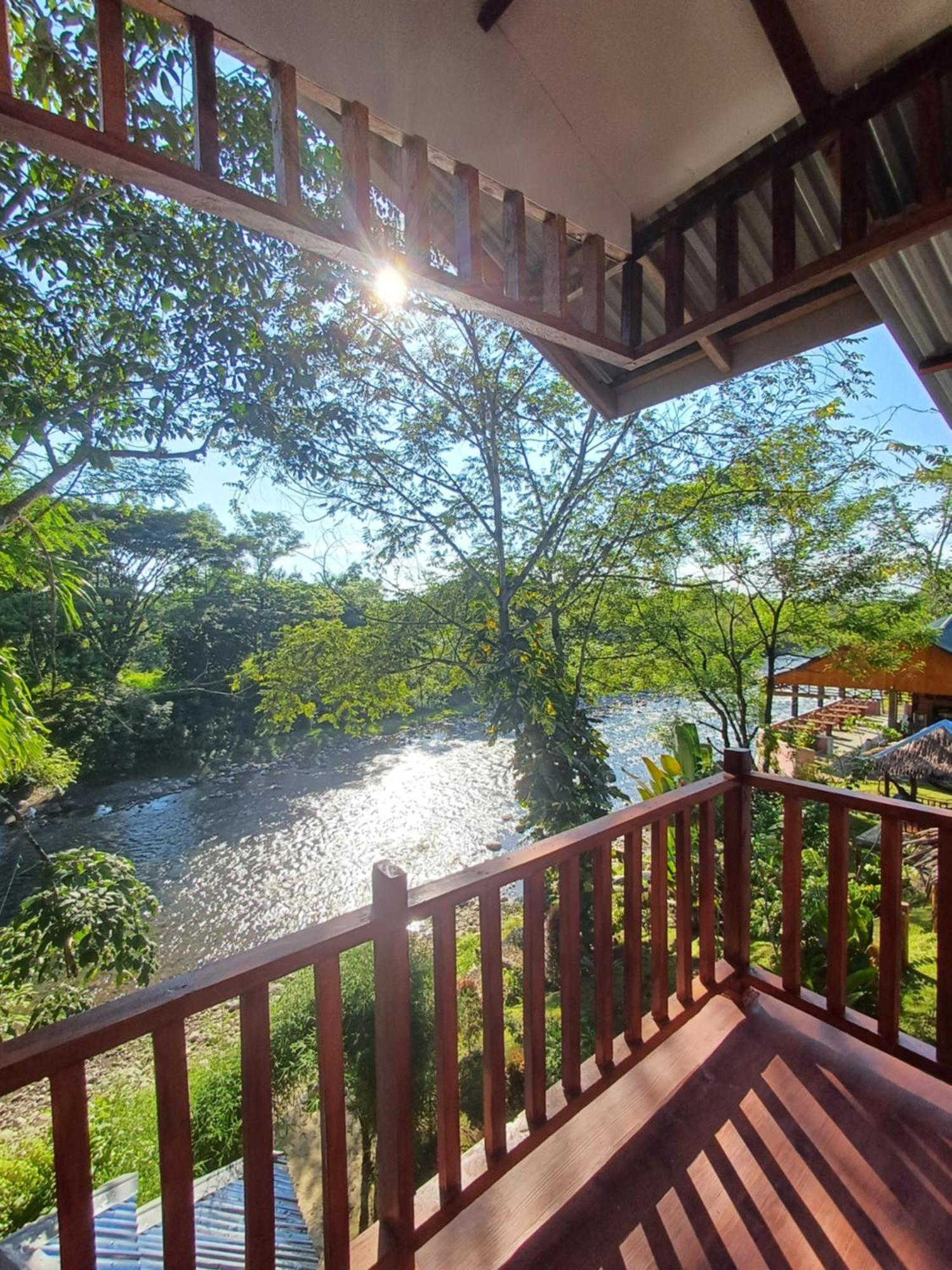 Asim Paris Guesthouse & Jungle Trekking Bukit Lawang Exterior foto